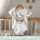 Body bebé blanco personalizado con diseño de Marie la gatita de Disney y nombre en vinilo textil