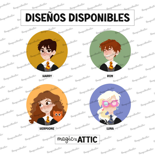 Diseños disponibles de tote bags con retratos ilustrados de Harry Potter: Harry con fondo mostaza, Ron con fondo verde salvia, Hermione con Crookshanks y fondo naranja, y Luna Lovegood con espectrogafas y fondo lila.